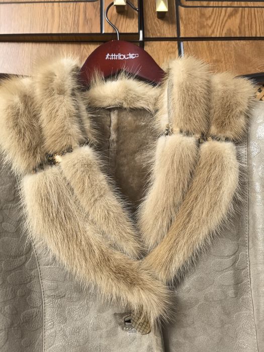 Продам дублёнку женскую 50р