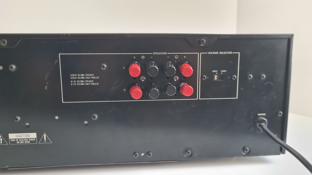 Vând amplificator Yamaha MX-630