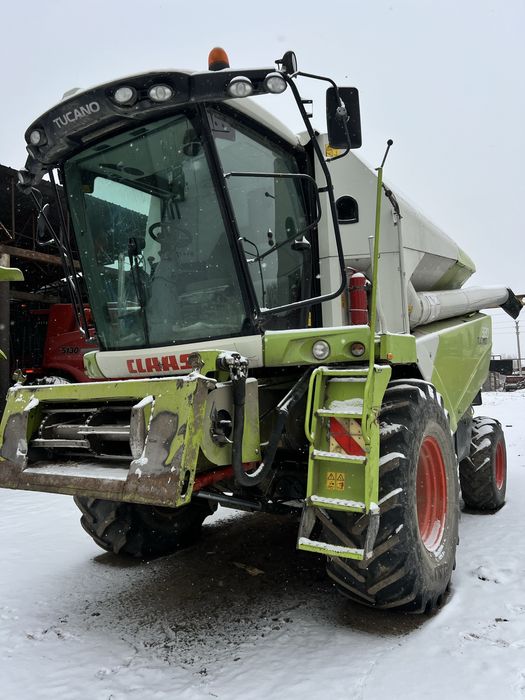 Claas tucano 320 комбайн