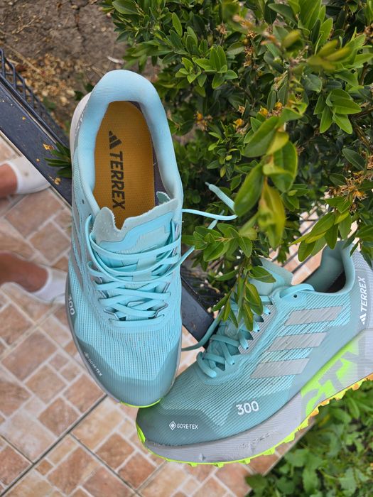 Vand Adidas marimea 42.5.