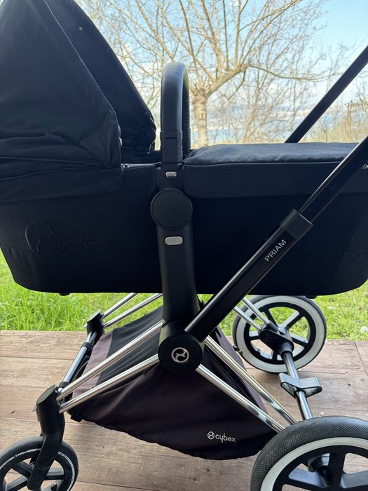 Cybex Platinum Priam Deep Black - Шаси + Кош за новородено + Дъждобран
