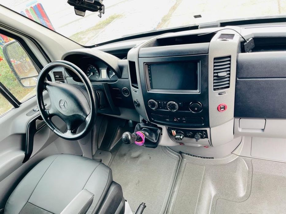 Mercedes-Benz Sprinter 8+1