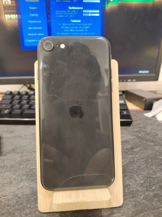 Айфон Се2020 продам