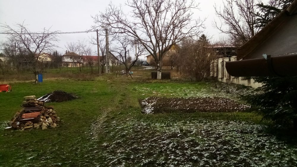 Chirie 1600 M2 teren îngrădit cu casa lemn, curentr Colinelor Oradea