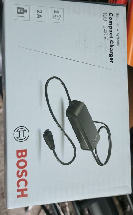 Електрически Немски Bergamont E-Contrail 28 цола М размер Bosch Smart