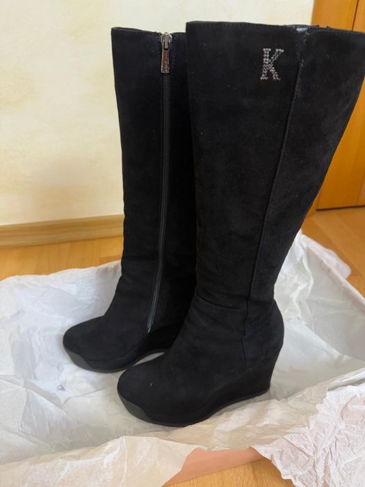 Замшевые сапоги  KELTON