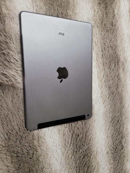 Продам Айпад эйр
