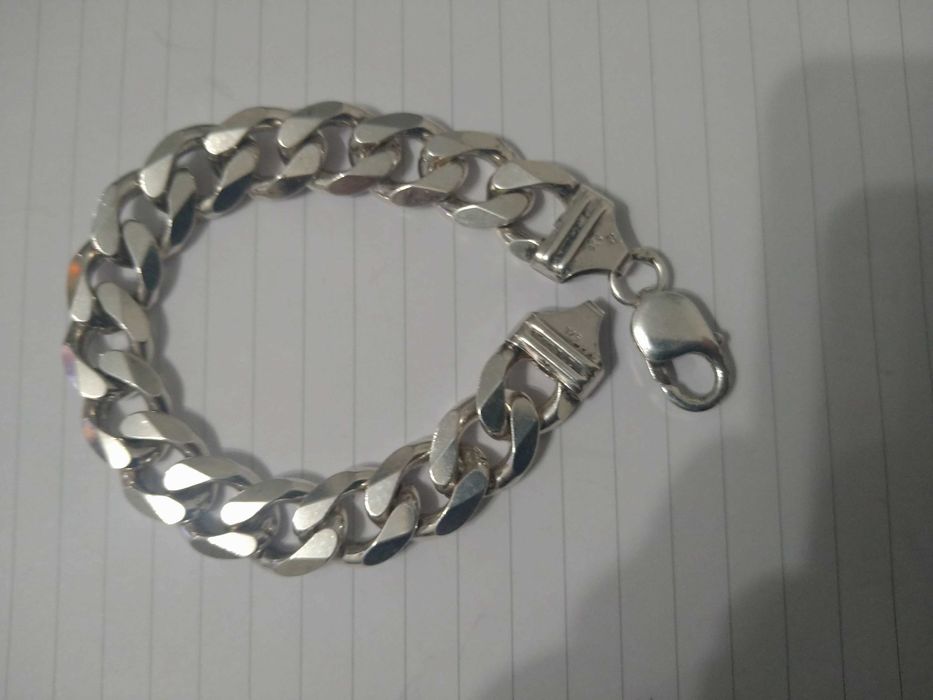 Сребърна гривна 925 проба 52.30 гр 21 см дължина 13 мм ширина 6 лв гр.