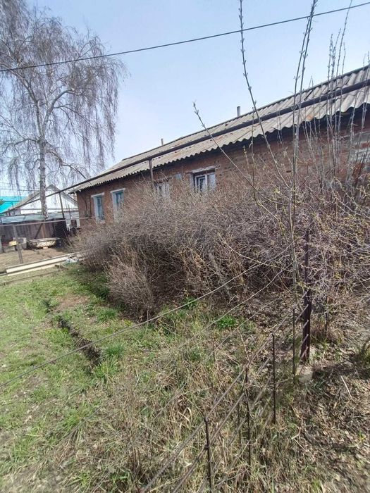 Продам дом на 3х хозяев в г. Тобыл