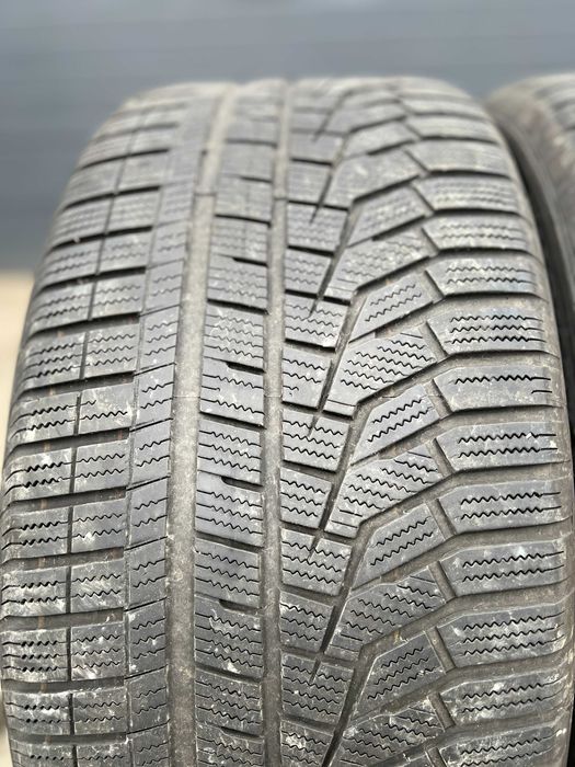 2x 285 45 21 Hankook WInter icept