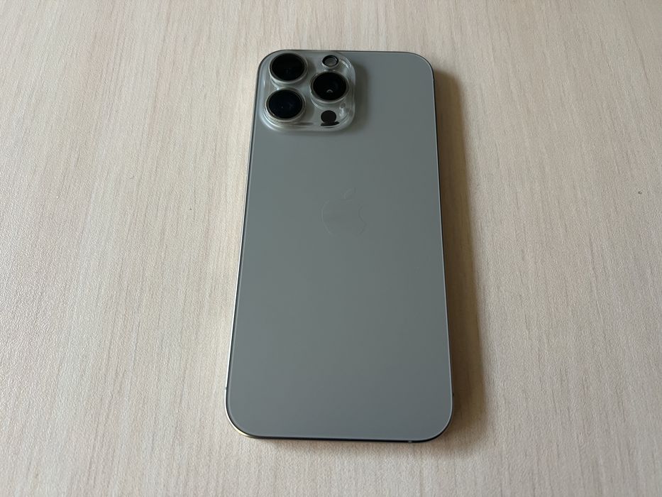 Продавам Apple iPhone 16 Pro Max 256GB