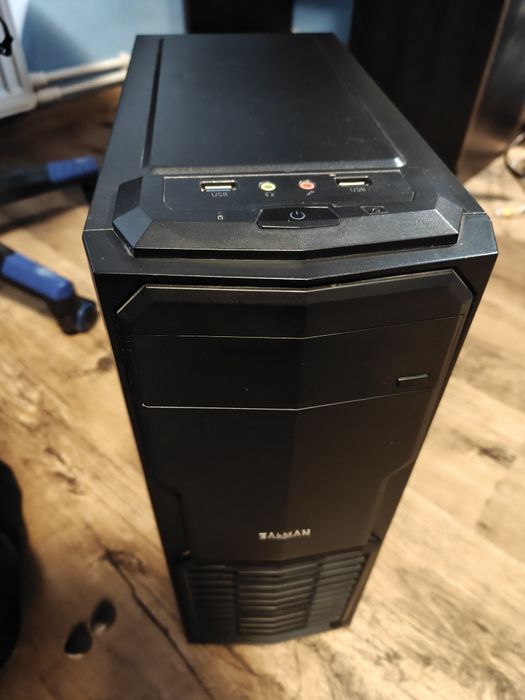 Vând PC medium gaming