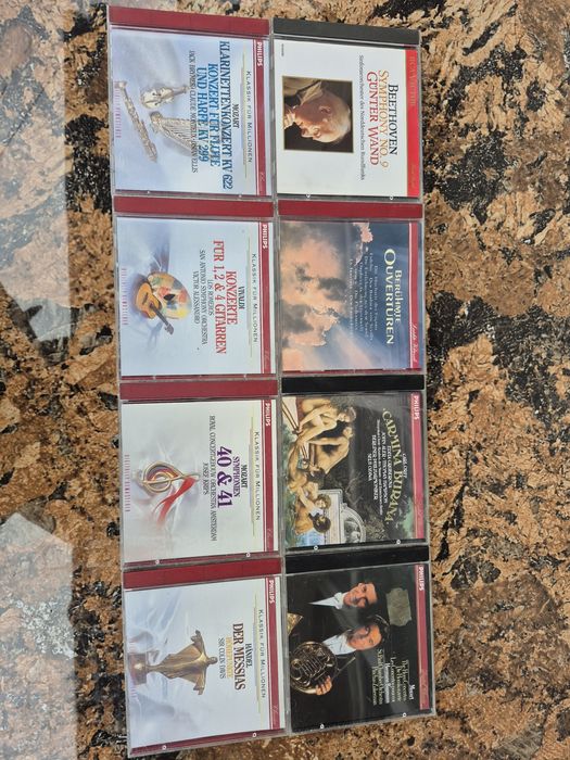 Vand Lot 40 CD cu muzică clasică mixta made in Germany 

Artiști:

- F