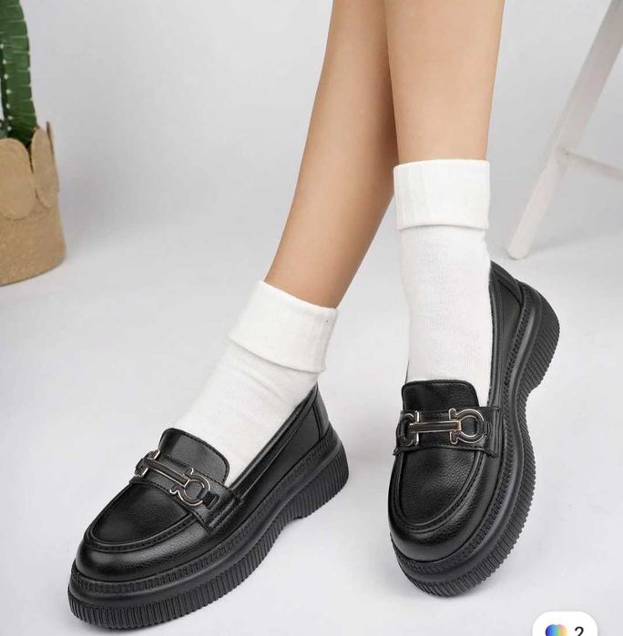 нови лоуфъри в черно с модерен акцент