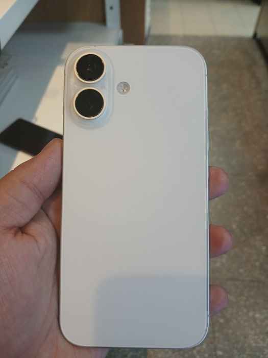 I phone 16  с гарантии