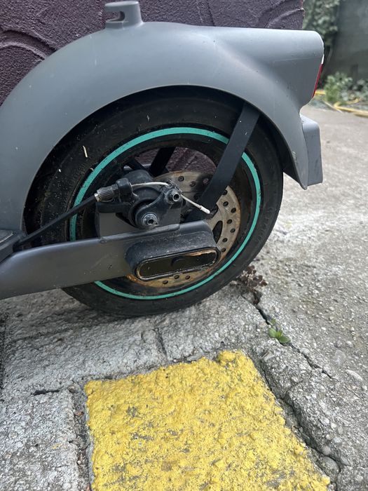 Trotineta electrica B-Twin