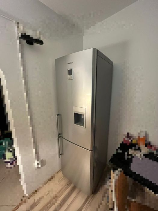 Frigider Samsung