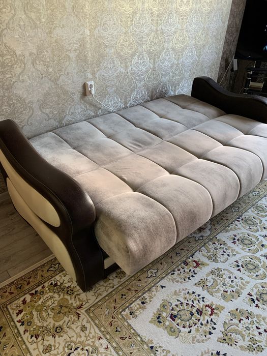Комплект мягкой мебели: диван и 2 кресла