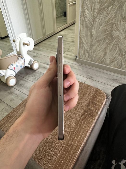 Продам Айфон 15 про макс 256