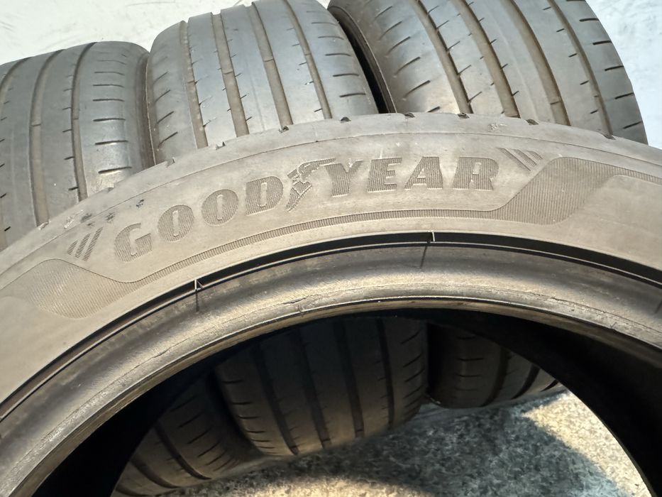 Гуми 225/45/17 GOOD YEAR Eagle F1