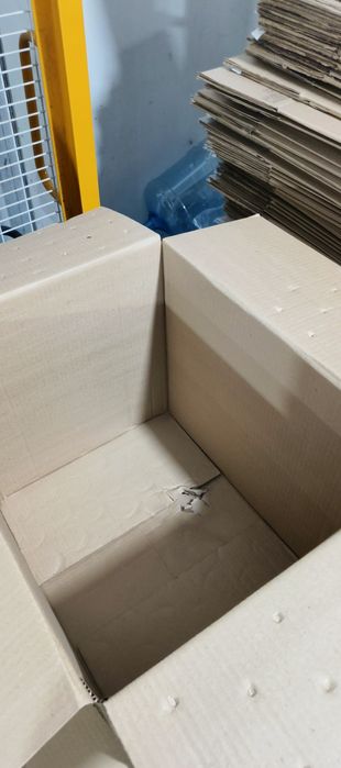 Продается Коробки срочно