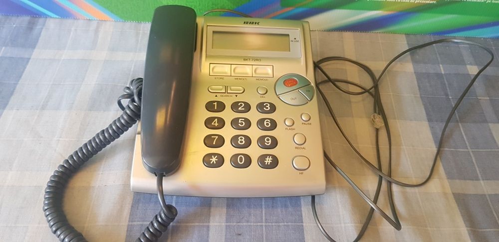 Telefon fix nou cu robot