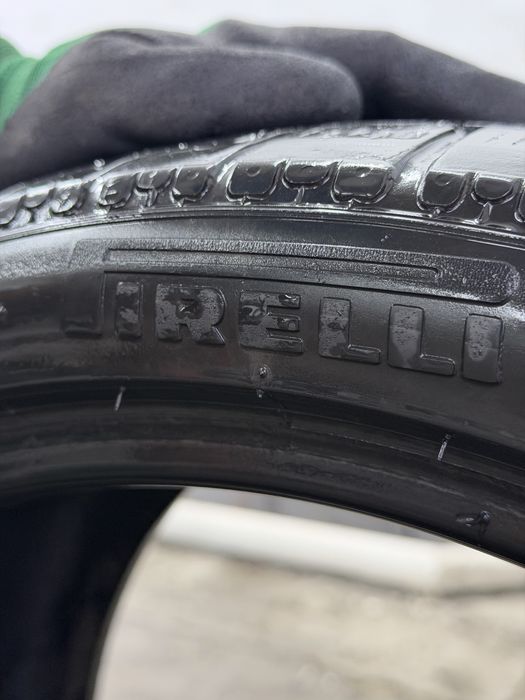 285/35/19 Pirelli пара все сезонные шины