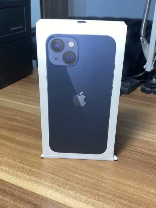 iPhone 13• 128 GB • Midnight