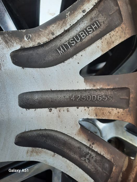 Ляти джанти с гуми за МИЦУБИШИ джип 5×114.3,18цола