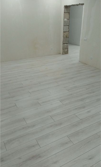 УСТАнОВКА ЛинолеУМа,плинтуса МДФ ПЛАСТИК!!