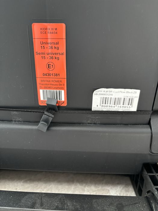 Детски стол за кола Britax Romer Kidfix III, M 15-36 kg, с ISOFIX