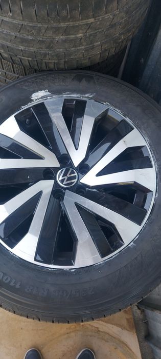Оригинални гуми с джанти за VW Touareg 235/65R18 110V