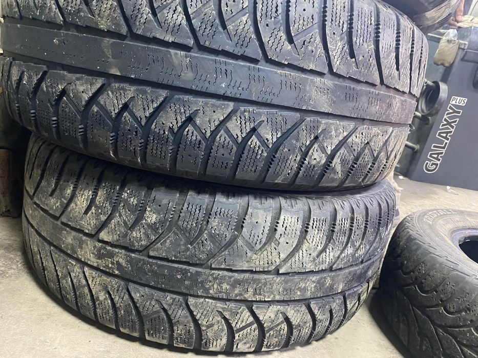 Резина на 18 285/60 В Идеале