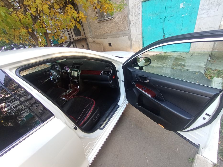 Продам Камри 50 в белым цвете