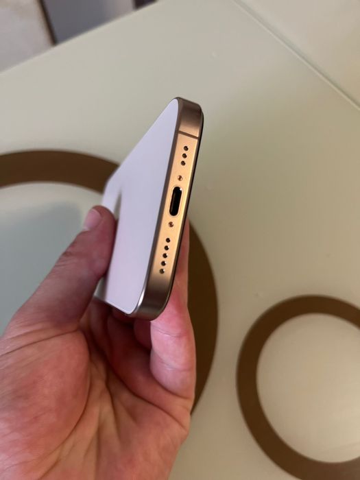 Iphone 16 pro impecabil