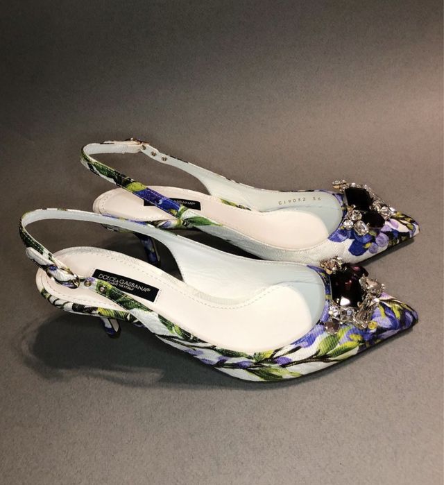 Босоножки бренда Dolce&Gabbana