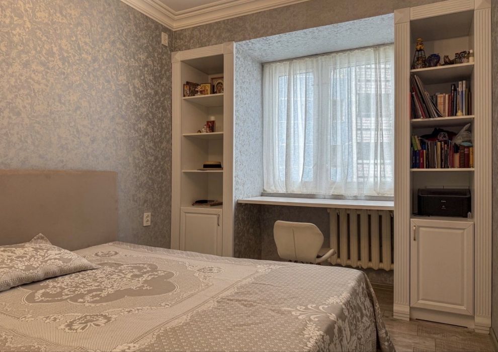 Срочно Ц 2 , 3х комнатная