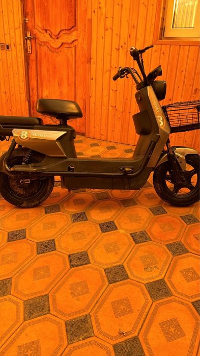Электроскутер в отличном состоянии