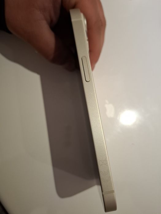 Vand / Schimb iPhone 14 / Baterie 83% /128gb