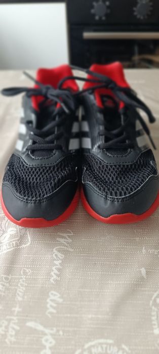 Adidas femei 36,5