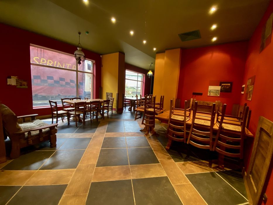 Търговско помещение от 100кв/м в Разсадника