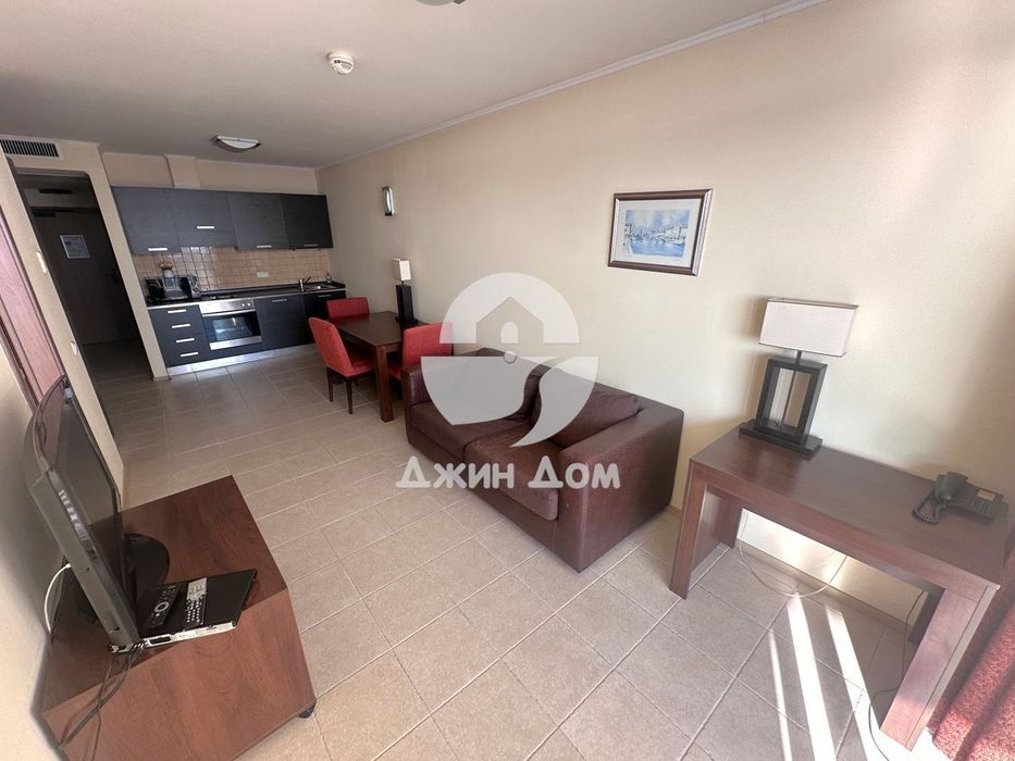 Продава се Тристаен апартамент в Поморие - 88 кв.м за 696 €/кв.м - Снимка #2