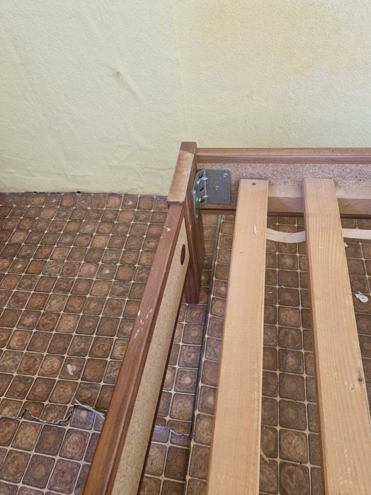 Легло 200 х 140 см с подматрачна рамка