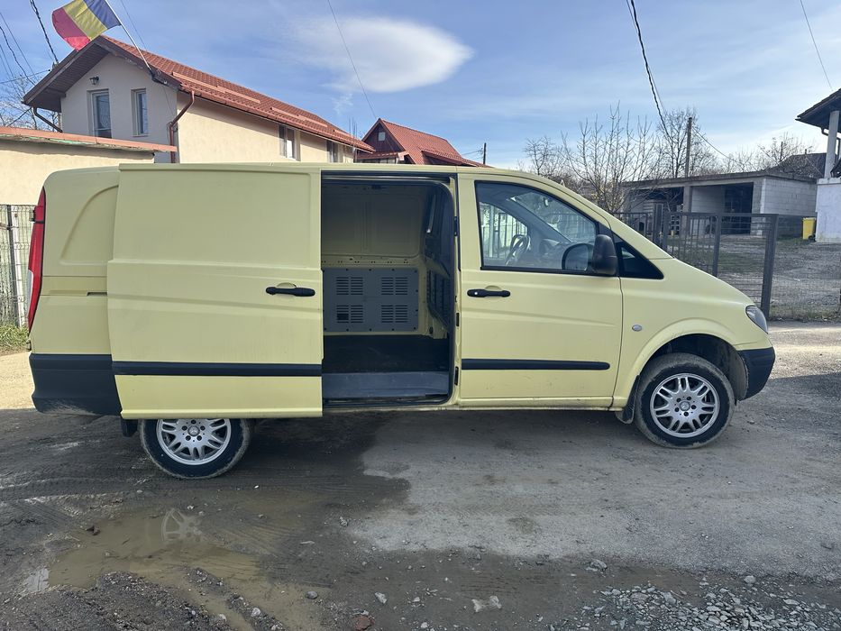 Vând Mercedes VITO 111 CDI