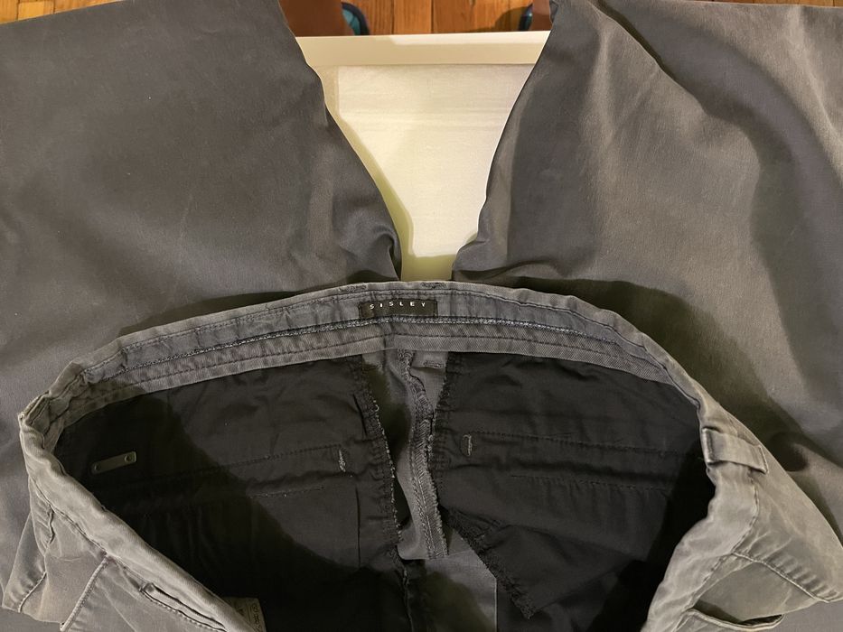 Pantaloni Sisley si Christian Berg barbati