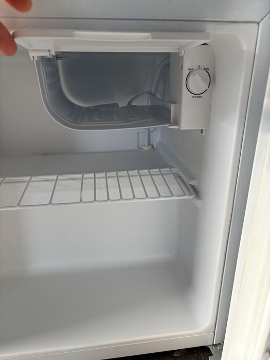 Минибар Skyworth