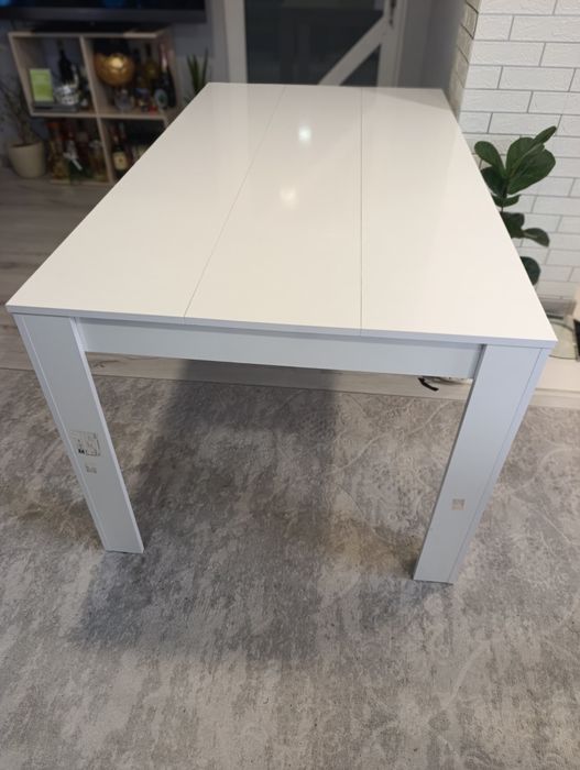 Маса бял гланц,мебели Виденов