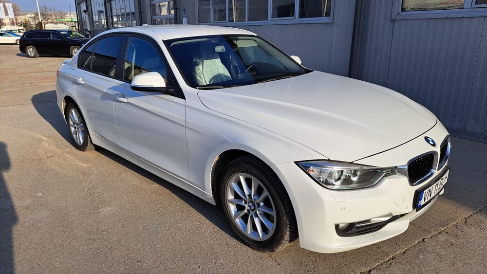 Bmw F30//184cp//manual