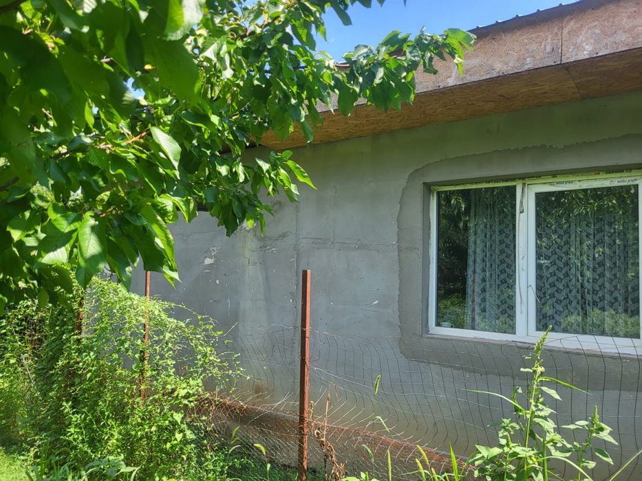 Casa curte petrechioaia surlari