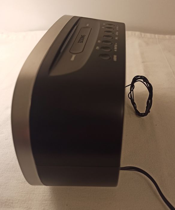 Grundig - Radio FM digital auto stop, Ceas, Alarmă, mufă USB